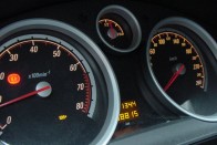 Teszt: Opel Astra 2.0 Turbo Sport – Kiscsikóból vasparipa 28
