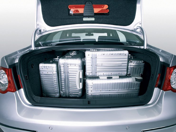 90 literrel, 565 literesre nőtt a Passat csomagtartója