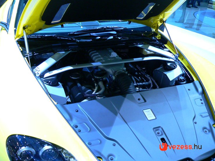 380 lóerőt és 409 newtonméteres nyomatékot tud a V8-as Vantage