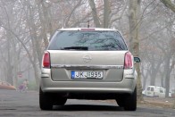 Teszt: Opel Astra 1.9 CDTI – Utazásra termett 28