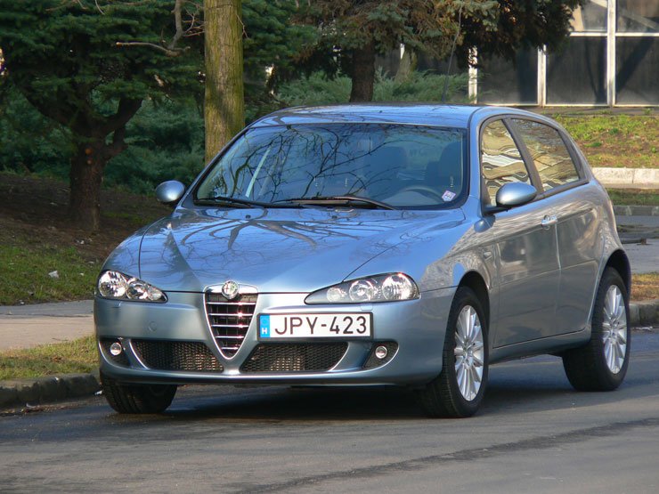 Teszt: Alfa Romeo 147 1,6 Twin Spark – Adok-kapok 25