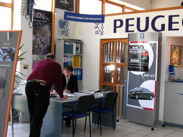 Immár közel 150 bankfiókban elérhető a hitellevél, aminél nem egy autót, hanem az igénylő hitelképességet vizsgálják. 