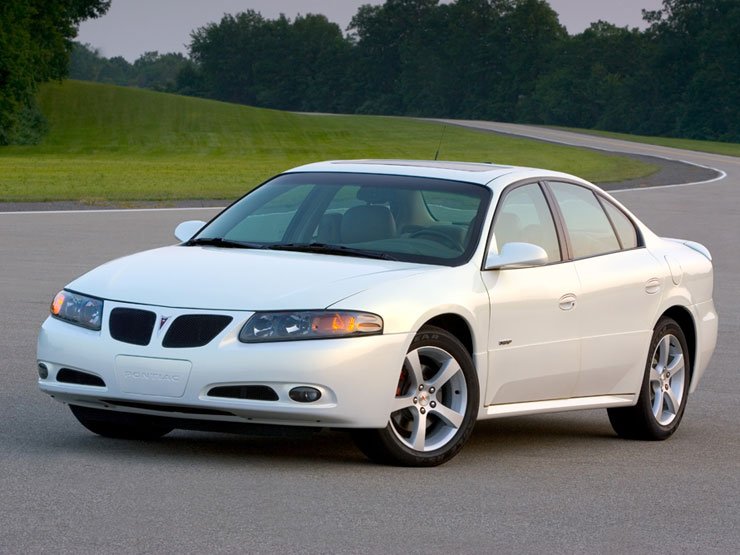 Több elemző szerint nem elég stílusosak az amerikai GM termékek. A képen egy Pontiac Bonneville