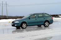 Vezettük: Skoda Octavia Combi 4×4 – Ellenszélben 36