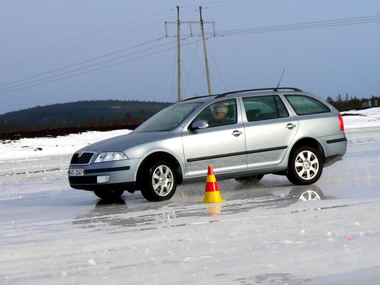 Vezettük: Skoda Octavia Combi 4×4 – Ellenszélben 12