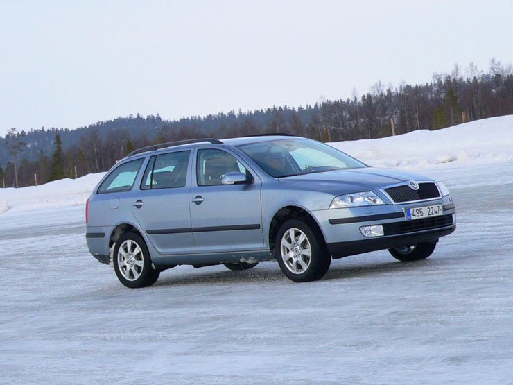 Vezettük: Skoda Octavia Combi 4×4 – Ellenszélben 27