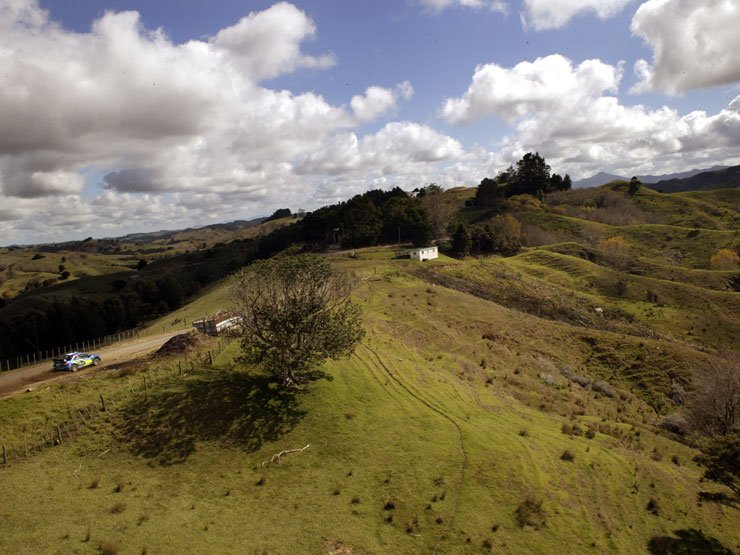 Tiszta időben az elöl autózóknak lesz nehéz dolga, esőben mindenkinek