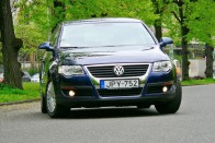 Teszt: VW Passat 1.9 TDI Trendline - Puritán parádé