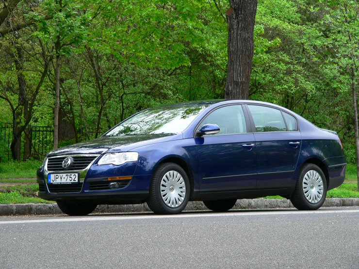 Teszt: VW Passat 1.9 TDI Trendline – Puritán parádé 12