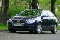 Teszt: VW Passat 1.9 TDI Trendline – Puritán parádé 50