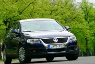 Teszt: VW Passat 1.9 TDI Trendline – Puritán parádé 53