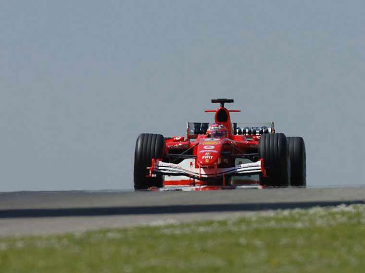 Rubens Barrichello ismét katasztrofális hétvégét zárt, az időmérőn lassú volt, majd a versenyen kiesett