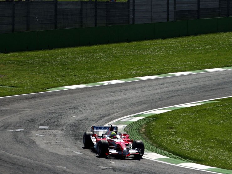 Alonso győzött, de Schumacher is nyert – San Marinó Nagydíj 14