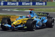 Fernando Alonso esélyesként érkezett és nem is okozott csalódást, csak 0,003 másodperccel maradt el az első időtől