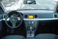 Teszt: Opel Vectra 1.9 CDTI Design Edition – Álcázott hightech 20