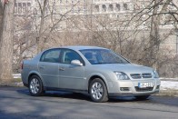 Teszt: Opel Vectra 1.9 CDTI Design Edition – Álcázott hightech 26