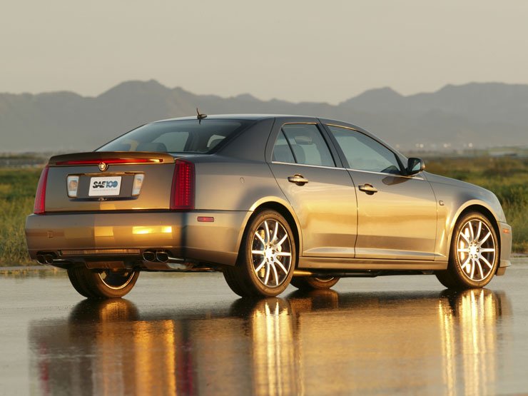 Új fejlesztés a guruló laboratórium V8-as motorja. Hatliteres és kompresszorral 505 lóerős