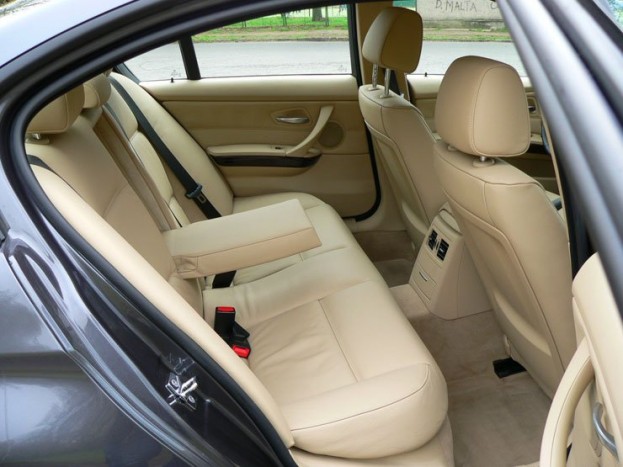 Immár hátul is kényelem várja az utasokat, nincs szükség kompromisszumokra. A szélesség majd nyolc centis bővülésének azok örülnek igazán, akik öten utaznak