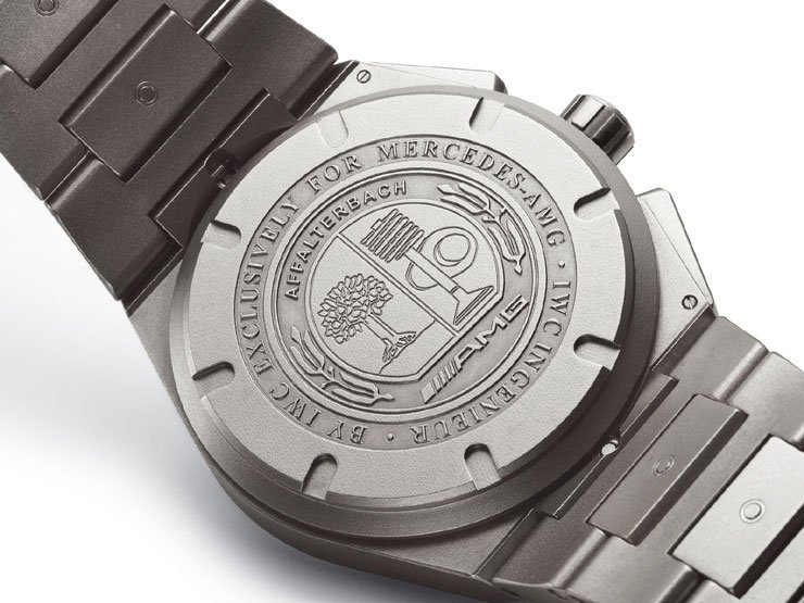 Csak az AMG IWC közösen kifejlesztett autóját megvásárlók juthatnak egy  IWC Ingenieur Automatik CLS 55 AMG órához. Mindkettőből 55 készül