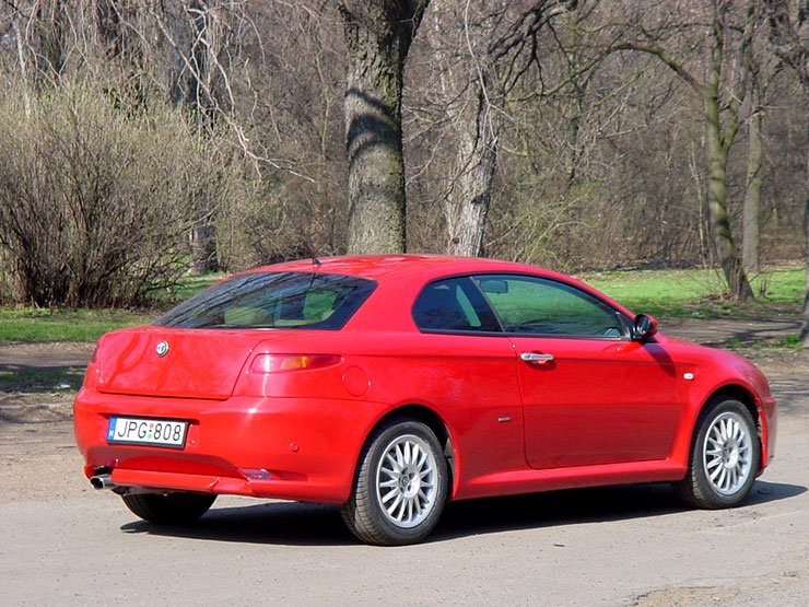 Teszt: Alfa Romeo GT 1.9 JTD 16v M-Jet – Veni, vidi, vici 11