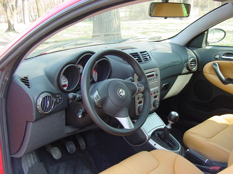 Teszt: Alfa Romeo GT 1.9 JTD 16v M-Jet – Veni, vidi, vici 21