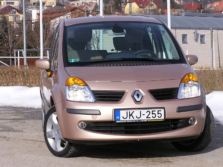 Teszt: Renault Modus 1.6 Privilege – Aranyoskám 12