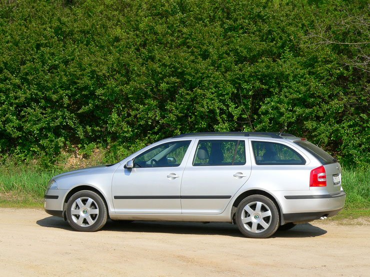 Minden oldalról vonzó látványt nyújt a Skoda új komija