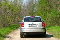 Teszt: Skoda Octavia Combi 1.9 TDI DSG – Micsoda nő! 28