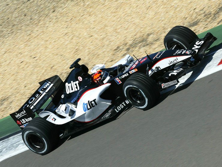 Räikkönen az utolsó körben bukott! 12
