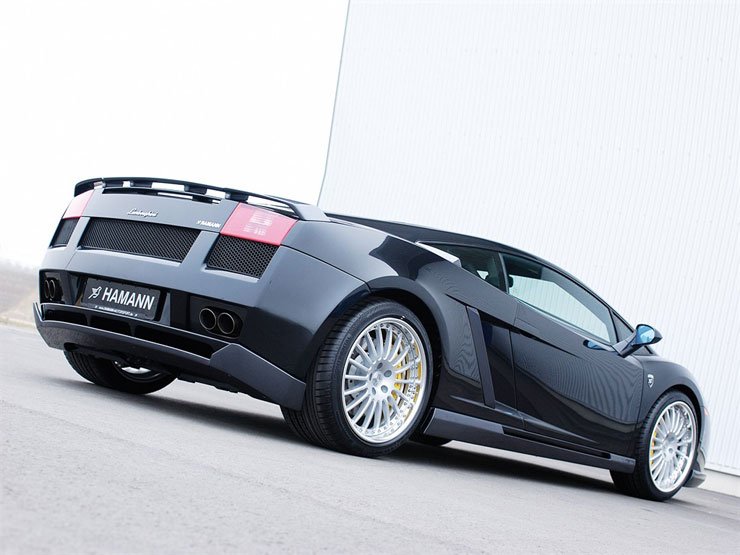 Viszkokuplungos négykerék-hajtás és 526 lóerő - ez elég a remek menetteljesítményhez