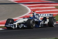 Mark Webber a verseny első felében gyors volt, de amikor a bal első gumija elkopott kénytelen volt átadni az ötödik helyet Fisichellának