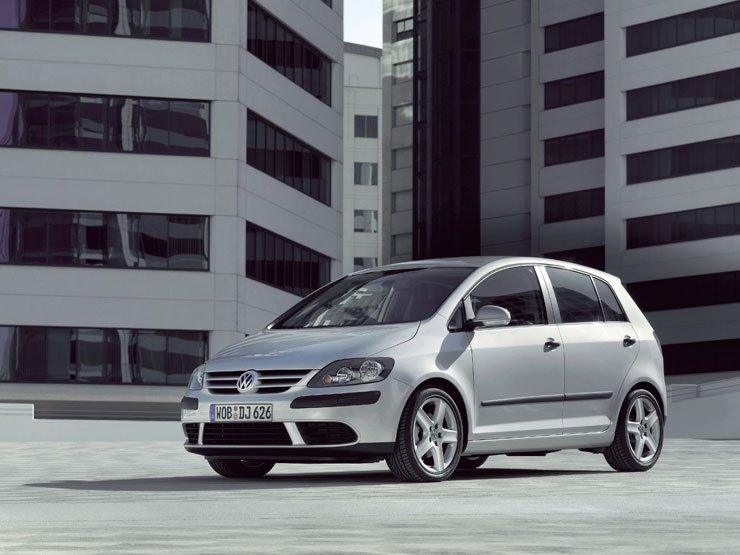 Kezdetben 2 benzines és 2 dízel lesz. Az alapár 3 817 000 forint