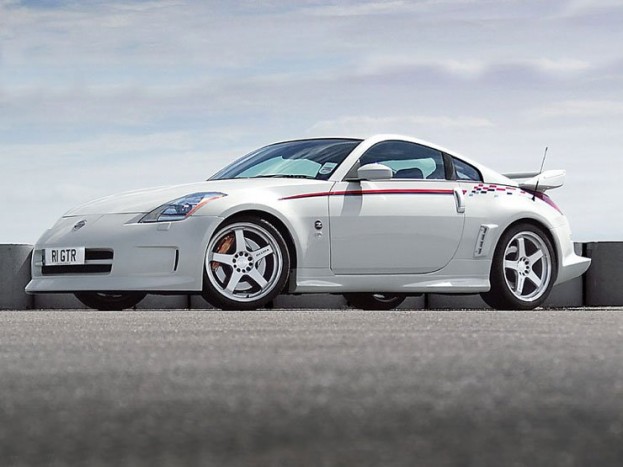 Versenyautót utcára