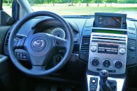 Vezettük: Mazda5 – Az újító 36