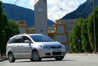 Vezettük: Mazda5 – Az újító 42