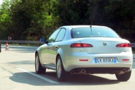 Vezettük: Alfa Romeo 159 – Borotvált macsó 41