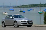 Vezettük: Alfa Romeo 159 – Borotvált macsó 53