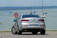 Vezettük: Alfa Romeo 159 – Borotvált macsó 58