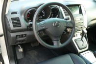 Vezettük: Lexus RX 400h – Feszültségoldó 55