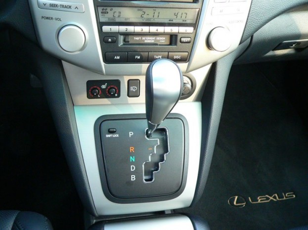 Vezettük: Lexus RX 400h – Feszültségoldó 11