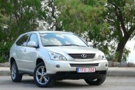 Vezettük: Lexus RX 400h – Feszültségoldó 58