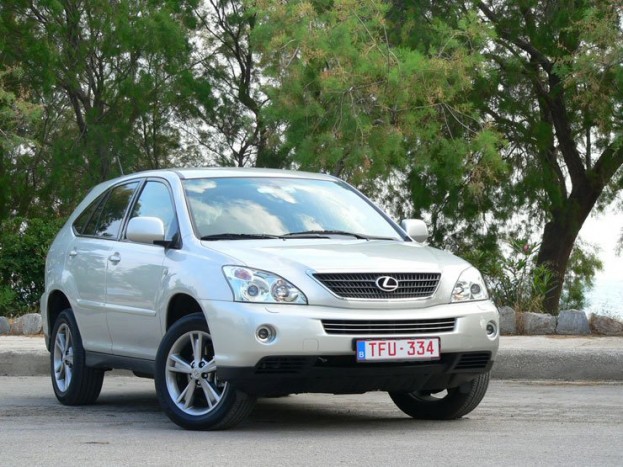 Vezettük: Lexus RX 400h – Feszültségoldó 12