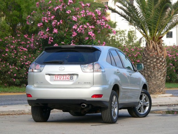 Vezettük: Lexus RX 400h – Feszültségoldó 7