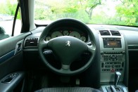 Teszt: Peugeot 407 SW 3.0 – Bűvészpalánta 25