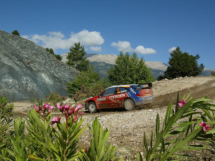 A verseny legnagyobb újdonsága, hogy a Citroen a gyengén teljesítő Duvalt lecserélte