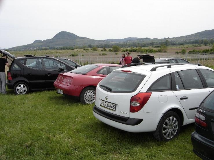Sorban Gab80 Mercedese, Tarp Alfa GTV-je és Holiday Lagunája