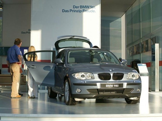 Megelőzi a BMW-t az Opel és a VW