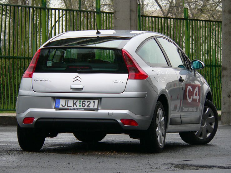Teszt: Citroën C4 Coupé VTR 1.6i 16V – Vakító csáberő 8