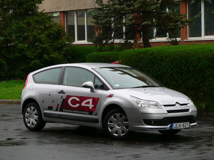 Teszt: Citroën C4 Coupé VTR 1.6i 16V – Vakító csáberő 32