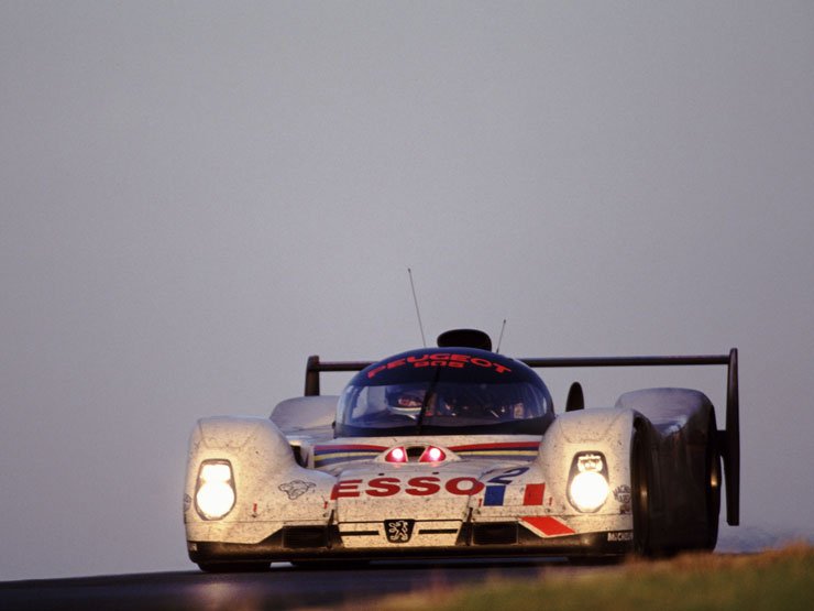 1993-ban Peugeot 905 pilóták végeztek az első három helyen a legendás Le Mans-i 24 órás viadalon